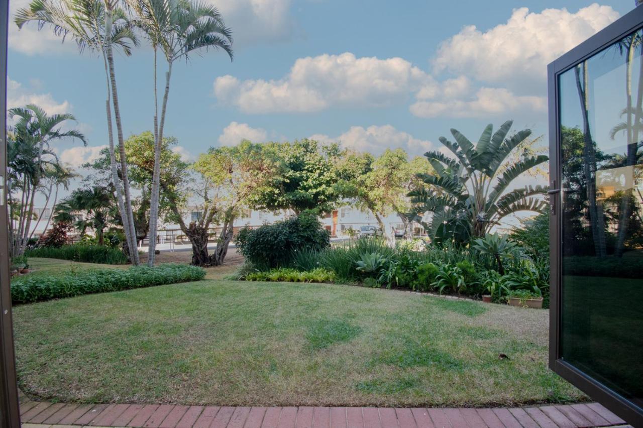 7 The Shades Umhlanga Rocks Apartment Дърбан Екстериор снимка